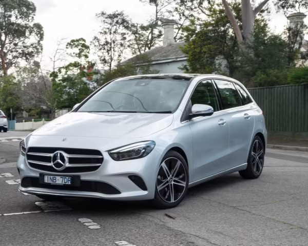 Mercedes Benz B180